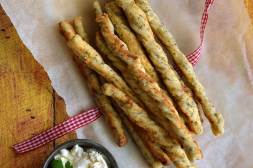 Zaatar Bread Sticks أصابع الزعتر